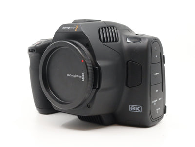 Blackmagic Design Pocket Cinema Camera 6k Pro - Monture Canon EF