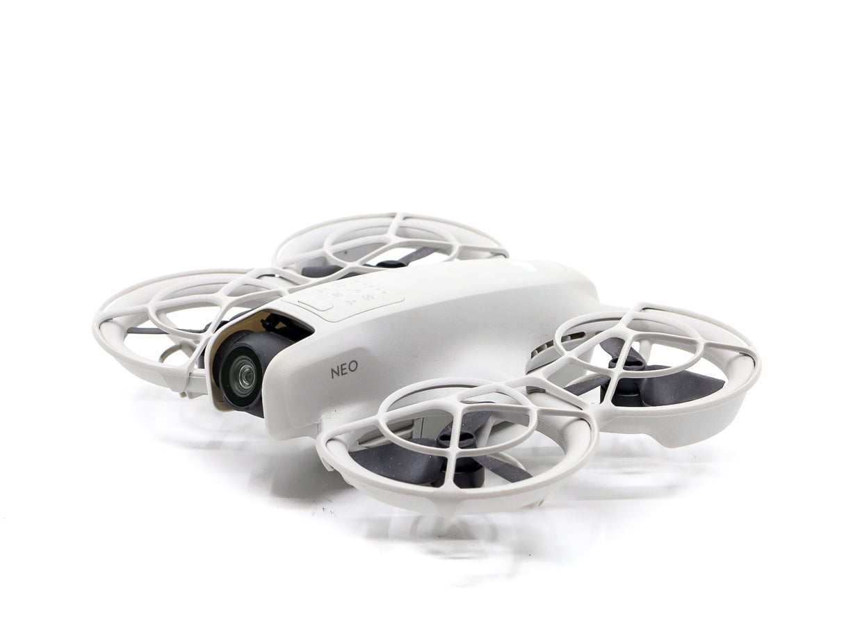 DJI Neo - segunda mano - excelente estado - detalle 2 de 5 - SKU 3658012 - Camera Market