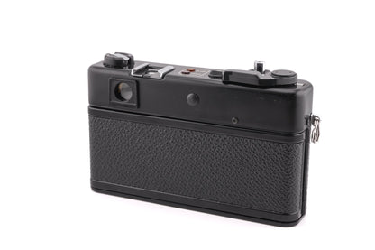 Yashica MG-1 