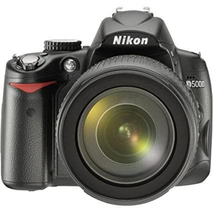 SLR D5000 - Noir + Nikon AF-S DX Zoom Nikkor 18-70mm f/3.5-4.5G IF-ED f/3.5-4.5G · image principale
