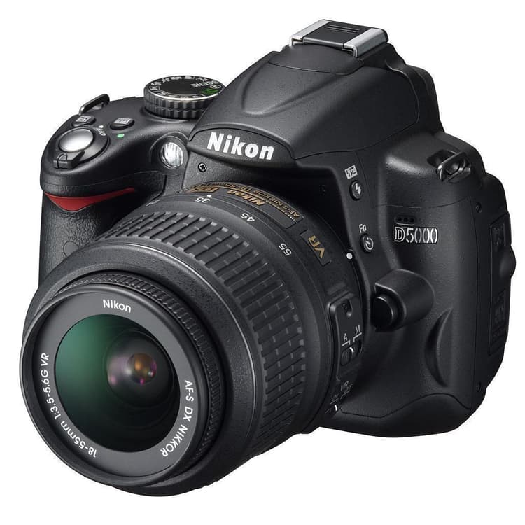 SLR D5000 - Schwarz + Nikon AF-S DX Nikkor 18-55mm f/3.5-5.6G VR · Hauptbild