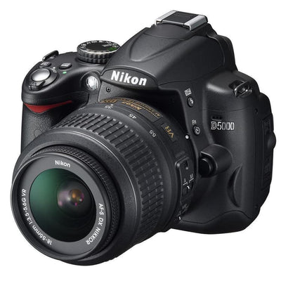 SLR D5000 - Schwarz + Nikon AF-S DX Nikkor 18-55mm f/3.5-5.6G VR