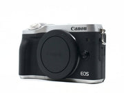 Canon EOS M6