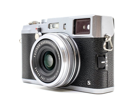 Fujifilm X100s - segunda mano - excelente estado - foto principal - SKU 3714634 - Camera Market