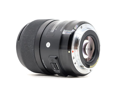 Sigma 35mm f/1.4 DG HSM ART - Canon EF Fit - segunda mano - excelente estado - detalle 3 de 3 - SKU 3784307 - Camera Market