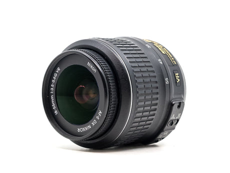 Nikon AF-S DX Nikkor 18-55mm f/3.5-5.6G VR - segunda mano - excelente estado - detalle 2 de 3 - SKU 3785771 - Camera Market