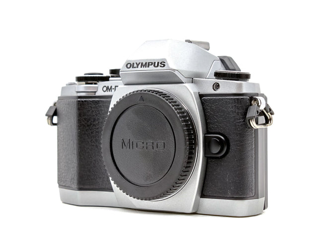 Olympus OM-D E-M10 - segunda mano - excelente estado - foto principal - SKU 3743249 - Camera Market