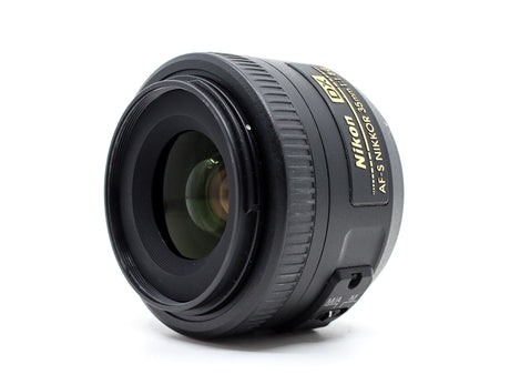 Nikon AF-S DX Nikkor 35mm f/1.8G - segunda mano - excelente estado - detalle 2 de 3 - SKU 3785702 - Camera Market
