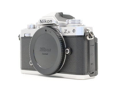 Nikon Z fc segunda mano: cámara mirrorless en excelente estado