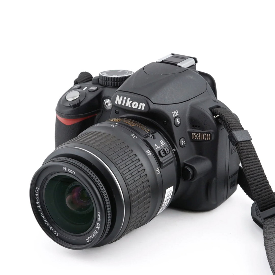 Nikon D3100 + 18-55mm f3.5-5.6 G ED II AF-S Nikkor · Hauptbild