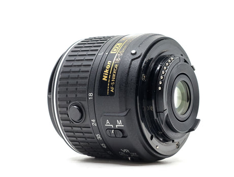 Nikon AF-S DX Nikkor 18-55mm f/3.5-5.6G VR II - segunda mano - excelente estado - detalle 3 de 3 - SKU 3770661 - Camera Marke