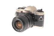 Nikon FE10 + 35-70mm f3.5-4.8 Zoom-Nikkor de segunda mano en Camera Market