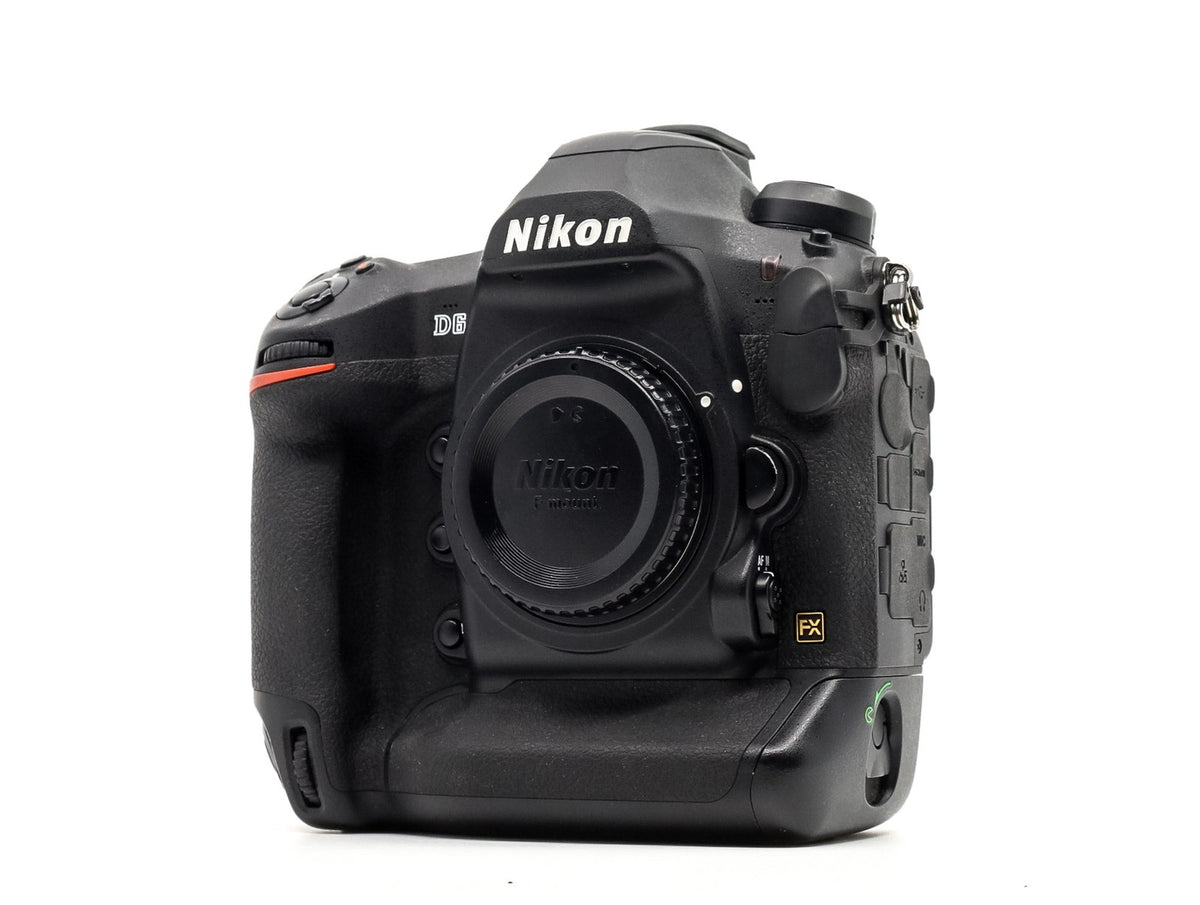 Nikon D6 · immagine principale