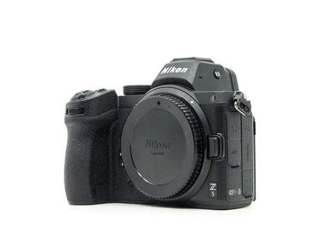 Nikon Z5 - segunda mano - excelente estado - foto principal - SKU 3785935 - Camera Market