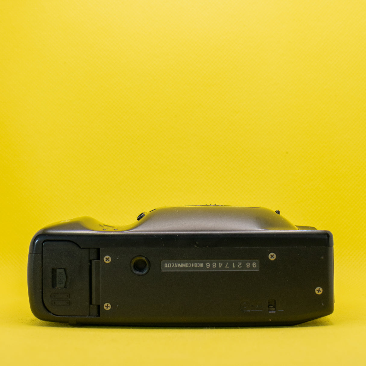 Yashica DF-10S - 35mm Compact Analog Camera 